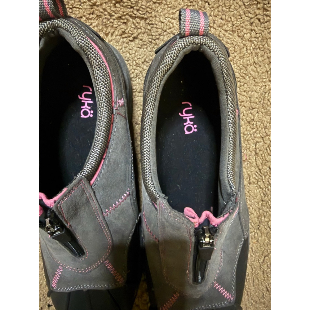 Women's Ryka Winter & Rain Boots Size 10 Gray with Pink Accents - Picture 3 of 7